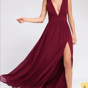 Lulu’s bridesmaid Maroon chiffon dress. Size M fits like a 6 especially chest.
